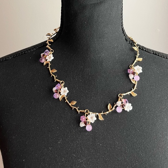 None Jewelry - Floral Gold Necklace